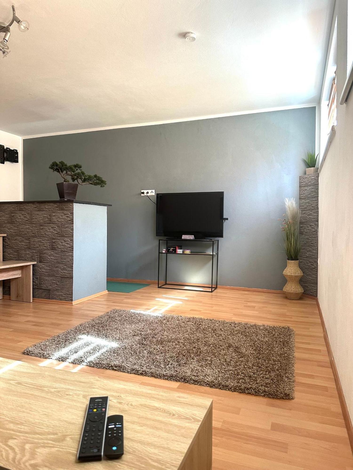 Kleine Wohnung Im Moelltal Penk Exteriér fotografie